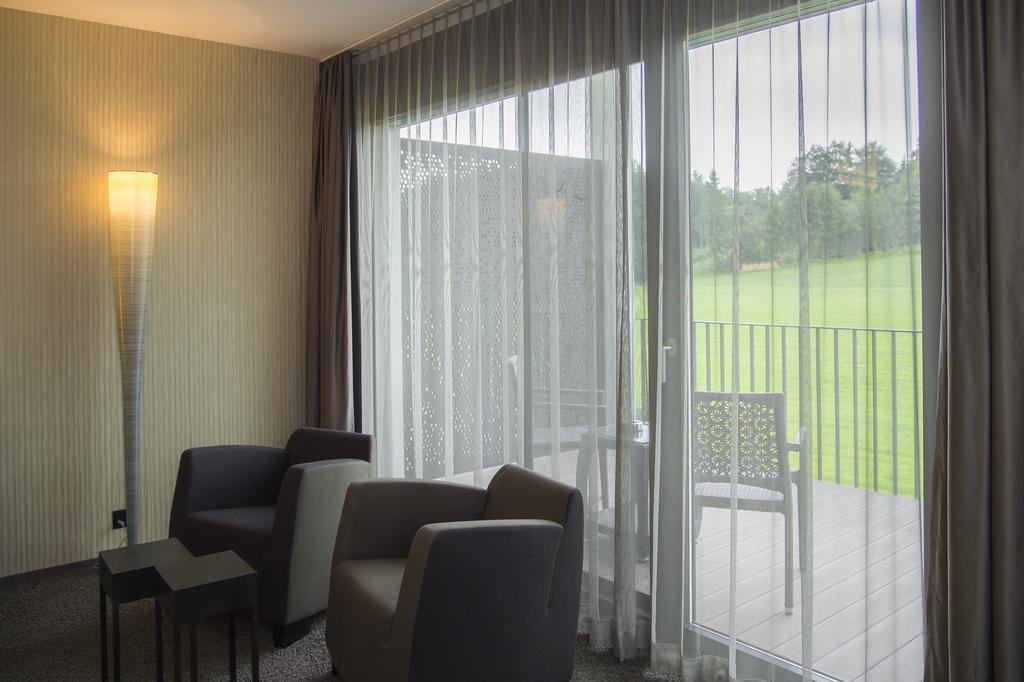 Small Luxury Hotel Wellnesshotel Golfpanorama リッペルスヴィル エクステリア 写真